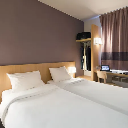 Hotel Evry 1