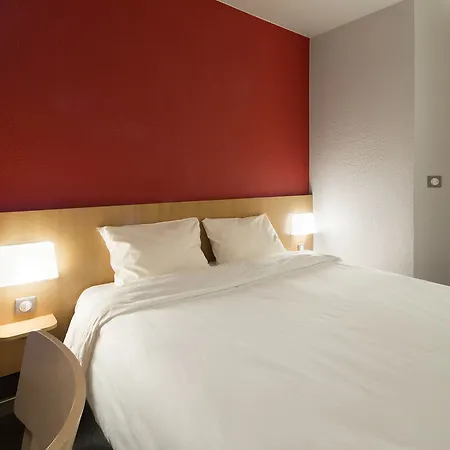 Hotel Evry 1 2*