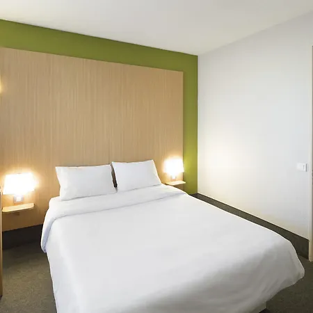 Evry 1 Hotel 2*