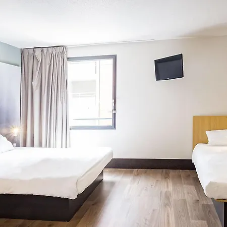 Hotel Evry 1